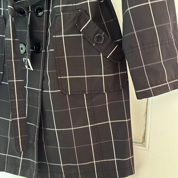 Trench coat with windowpane design. - Picture 5 of 7